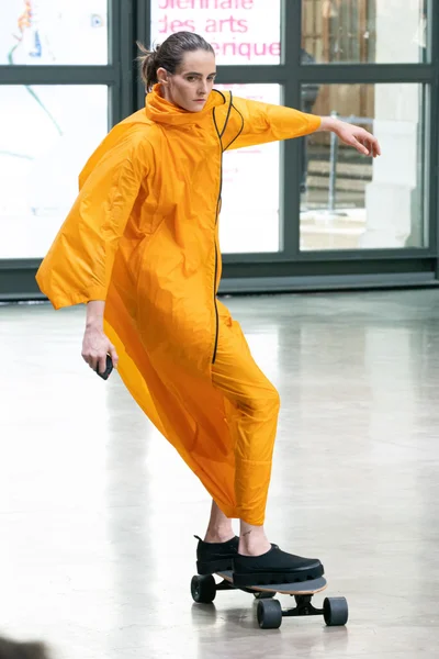Look 32